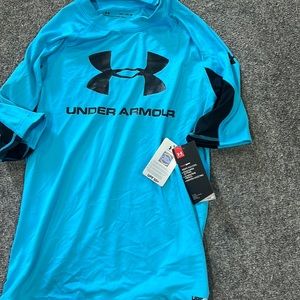 NWT UA heatgear boys shirt